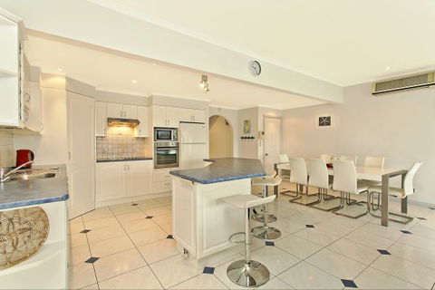 SALT Waterfront Apartment - New South Wales Tourism  2