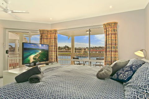 SALT Waterfront Apartment - New South Wales Tourism  3
