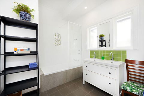 Albany Harbourside Apartments And Houses - New South Wales Tourism  6