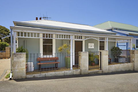 Albany Harbourside Apartments And Houses - New South Wales Tourism  16