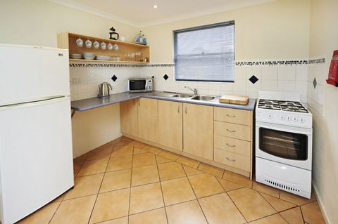 Albany Harbourside Apartments And Houses - New South Wales Tourism  37
