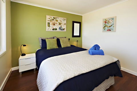Albany Harbourside Apartments And Houses - New South Wales Tourism  11