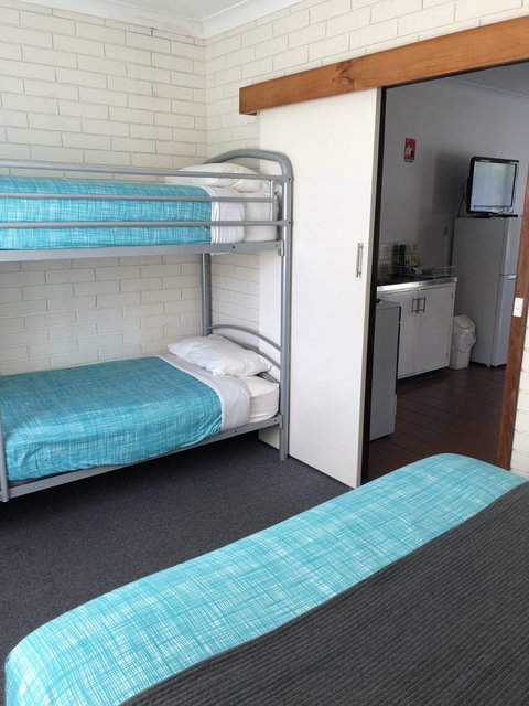 Augusta Escape - New South Wales Tourism  1