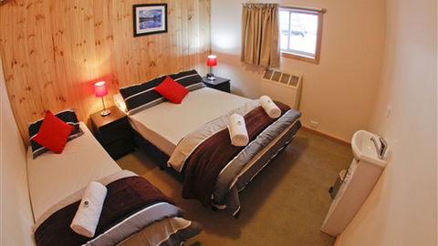 Sugarbush Lodge And Apartments - New South Wales Tourism  1