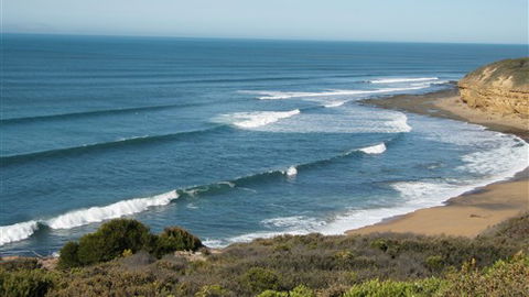 Bells Beach Backpackers - New South Wales Tourism  4