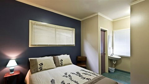 Brambuk Backpackers - New South Wales Tourism  1