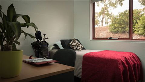 Deakin Waurn Ponds Units - New South Wales Tourism  1