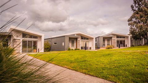 Deakin Waurn Ponds Units - New South Wales Tourism  3