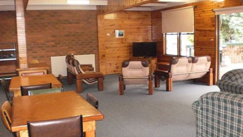 Feathertop Chalet - New South Wales Tourism  4
