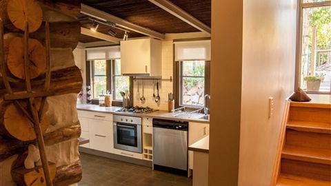 Planetrees Lodge - New South Wales Tourism  3