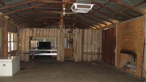 TreeTops Log Cabin - New South Wales Tourism  0