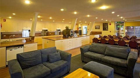Alpha Ski Lodge - New South Wales Tourism  0