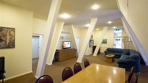 Alpha Ski Lodge - New South Wales Tourism  1