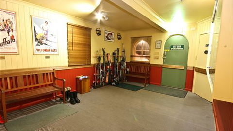 Red Onion Ski Chalet - New South Wales Tourism  3