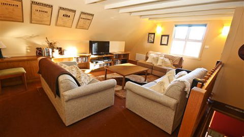 Red Onion Ski Chalet - New South Wales Tourism  1