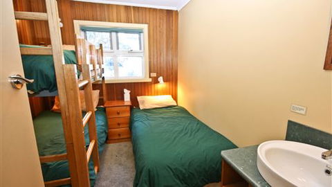 Red Onion Ski Chalet - New South Wales Tourism  6