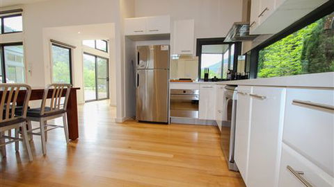 The BASE Luxury Villas - New South Wales Tourism  1