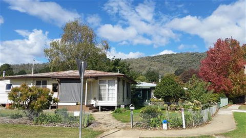 Lakeside Vista Holiday House - New South Wales Tourism  5