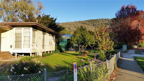 Lakeside Vista Holiday House - New South Wales Tourism  4