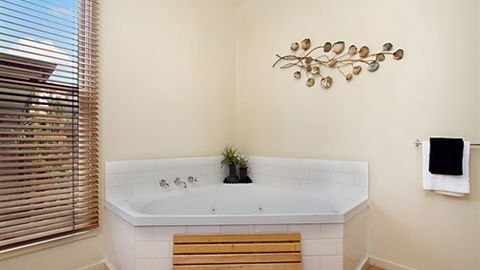 Lake Como Villa & Studio - Daylesford - New South Wales Tourism  3
