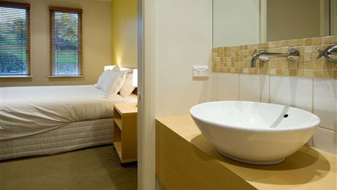 Queensberry 1 - New South Wales Tourism  3