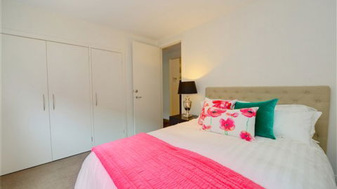 Newington Lake House - New South Wales Tourism  1