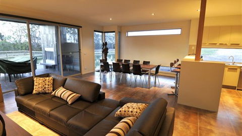 Gippsland Lakehouse - New South Wales Tourism  3
