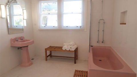 Bespoke Holiday House - New South Wales Tourism  3