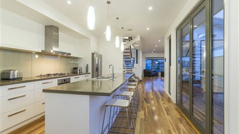 Serenity Torquay Ocean View: Luxury Beachfront - New South Wales Tourism  1