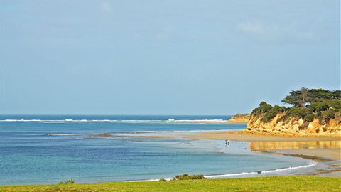 Serenity Torquay Ocean View: Luxury Beachfront - New South Wales Tourism  6