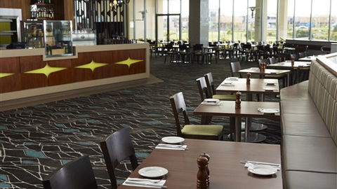 Mercure Melbourne Caroline Springs - New South Wales Tourism  7