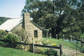 Adelaide Hills Country Cottages - Gum Tree Cottage - New South Wales Tourism  0