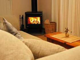 Adelaide Hills Country Cottages - The Nest - New South Wales Tourism  3