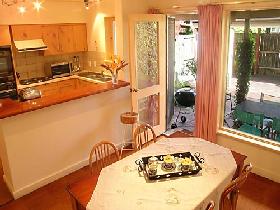 Adelaide Serviced Apartments - William Townhouse - New South Wales Tourism  2