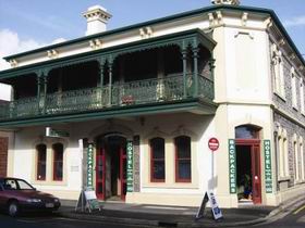 Adelaide's Shakespeare Backpackers International Hostel - New South Wales Tourism  0