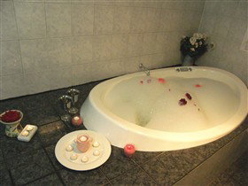 Angaston Rose B&B - New South Wales Tourism  3