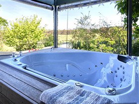 Away To Relax Massage Getaways At Welcome Springs B&B Retreat - New South Wales Tourism  0