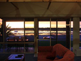 Baird Bay Ocean Eco Apartments - New South Wales Tourism  3