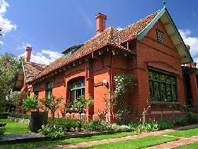 Buxton Manor - Garden And Loft Apartment - New South Wales Tourism  2