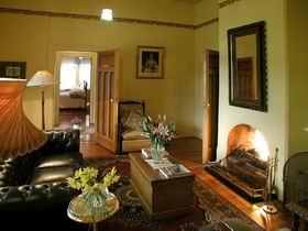Buxton Manor - Garden And Loft Apartment - New South Wales Tourism  0