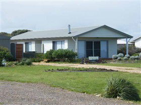 Coorong Waterfront Retreat - New South Wales Tourism  0
