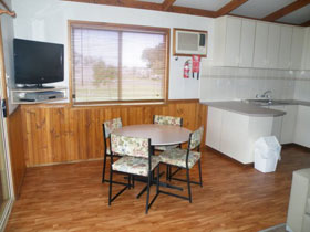 Edithburgh Caravan Park - New South Wales Tourism  1