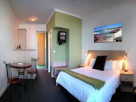 Kangaroo Island Seafront Resort - New South Wales Tourism  1