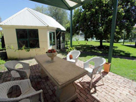 Peppercorns Bed And Breakfast - New South Wales Tourism  0