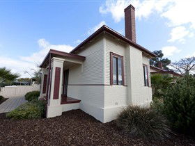 Playford Lodge - New South Wales Tourism  2