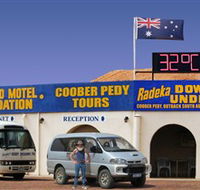 Radeka Downunder Underground Motel and Backpacker Inn