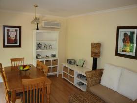 Riesling Trail Cottages - New South Wales Tourism  1