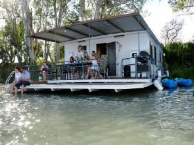 The Murray Dream Self Contained Moored Houseboat - New South Wales Tourism  0