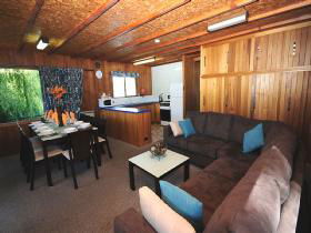 The Murray Dream Self Contained Moored Houseboat - New South Wales Tourism  1