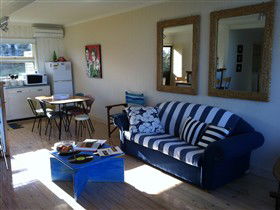 Victor Apartments - Surfs Up - New South Wales Tourism  3